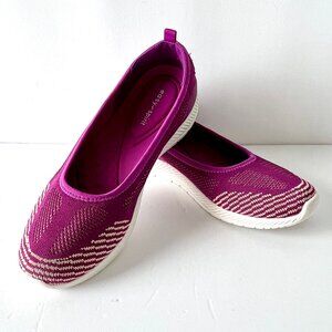 Easy Spirit Slip Ons Segeinee Shoes, Bright Pink, Size 7.5, New without Box